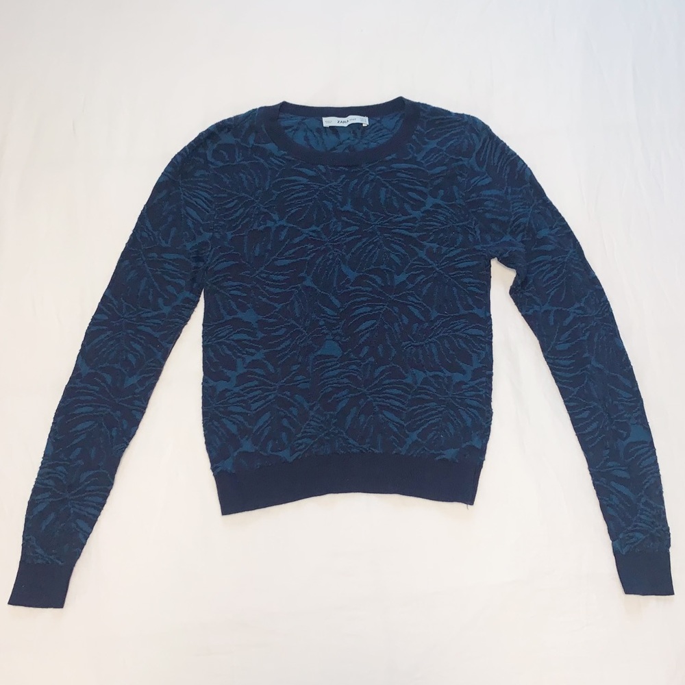 Zara Two-Toned Blue Sweater with Botanical/Leaf Print